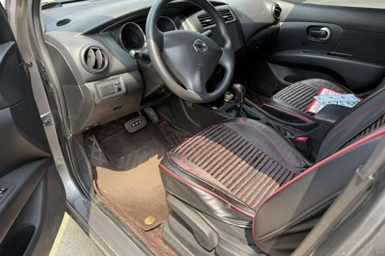 Used Nissan Livina 2015 1.6XE CVT Comfort Edition Interior 2