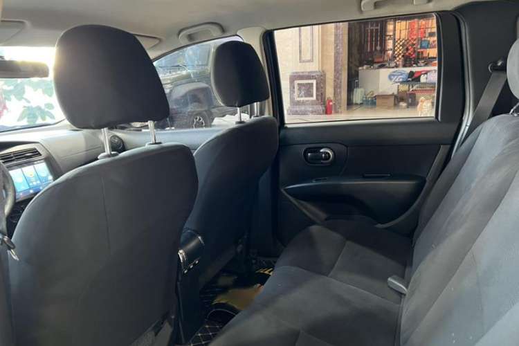Used Nissan Livina 2015 1.6XE CVT Comfort Edition Interior 2