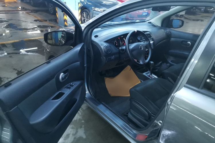 Used Nissan Livina 2015 1.6XE CVT Comfort Edition Interior 3