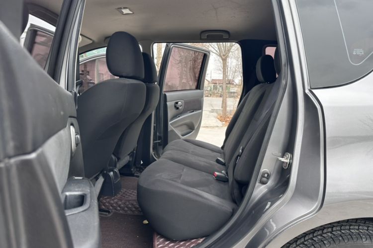 Used Nissan Livina 2015 1.6XE CVT Comfort Edition Interior 3