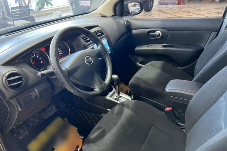 Used Nissan Livina 2015 1.6XE CVT Comfort Edition Interior 3