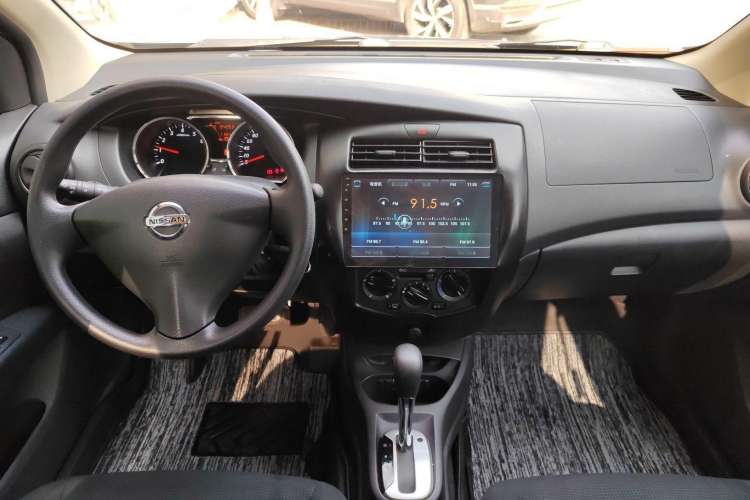 Used Nissan Livina 2015 1.6XE CVT Comfort Edition Interior 3