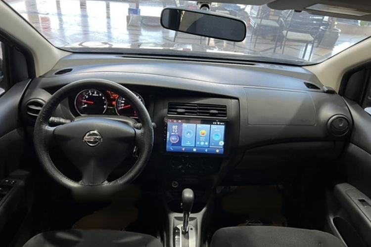 Used Nissan Livina 2015 1.6XE CVT Comfort Edition Interior 3