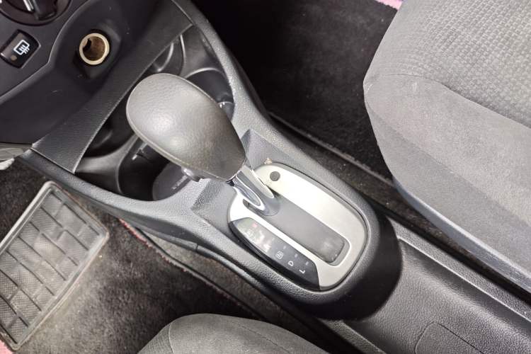 Used Nissan Livina 2015 1.6XE CVT Comfort Edition Interior 4