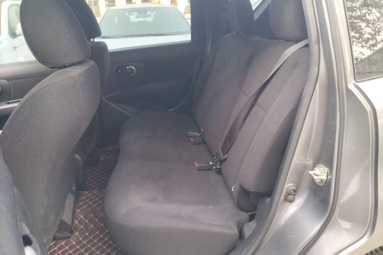 Used Nissan Livina 2015 1.6XE CVT Comfort Edition Interior 4