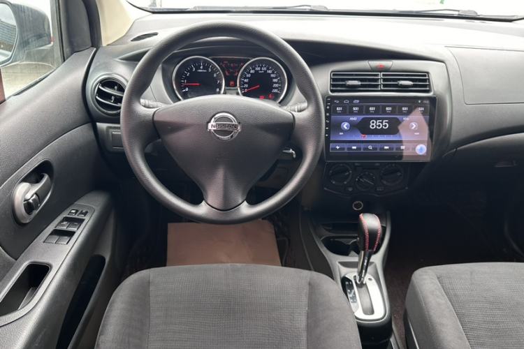Used Nissan Livina 2015 1.6XE CVT Comfort Edition Interior 4