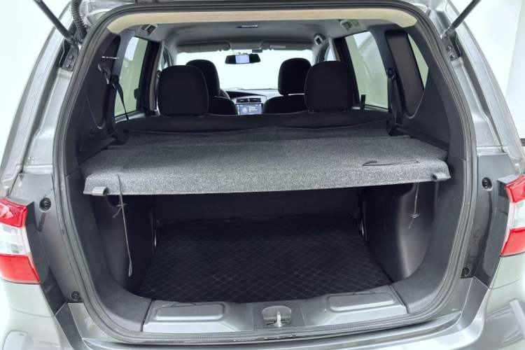 Used Nissan Livina 2015 1.6XE CVT Comfort Edition Interior 4
