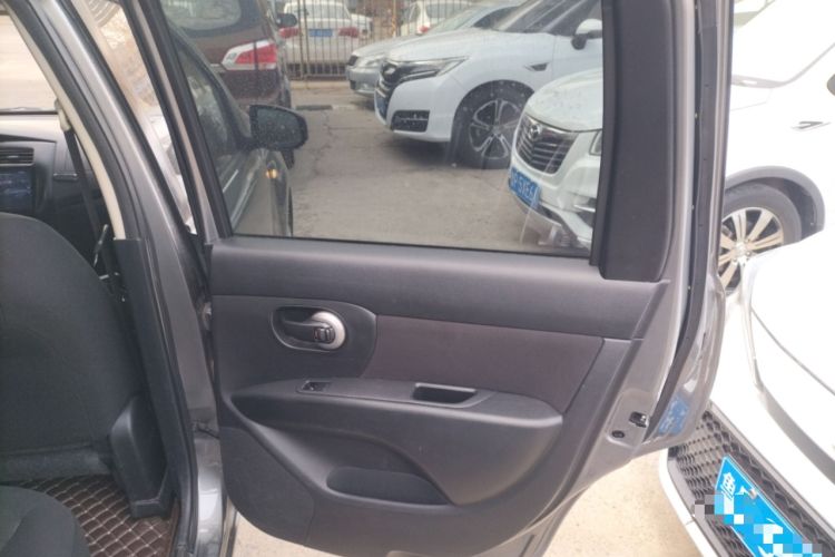Used Nissan Livina 2015 1.6XE CVT Comfort Edition Interior 6