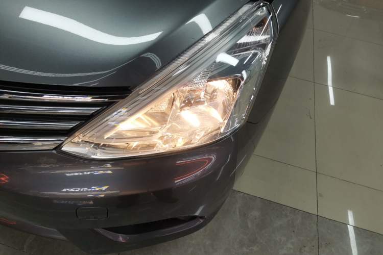 Used Nissan Livina 2015 1.6XE CVT Comfort Edition Left Front Headlight