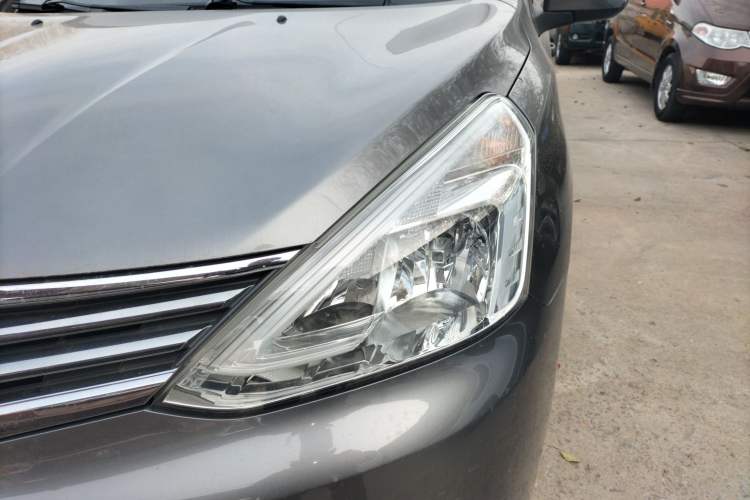 Used Nissan Livina 2015 1.6XE CVT Comfort Edition Left Front Headlight
