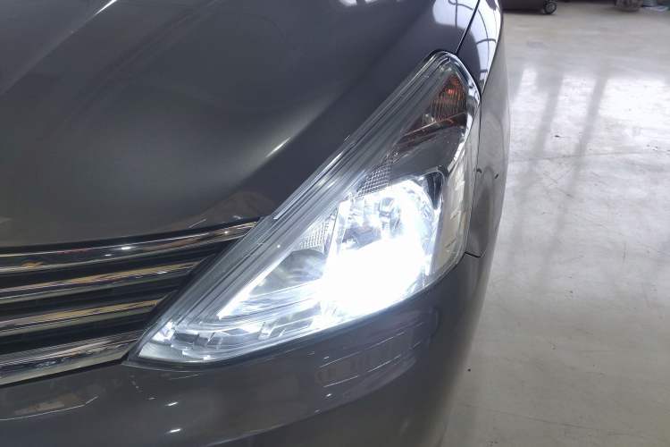 Used Nissan Livina 2015 1.6XE CVT Comfort Edition Left Front Headlight