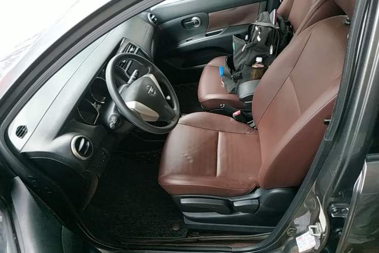 Used Nissan Livina 2015 Jinrui 1.6XV CVT Cool Cafe Edition Left Front Seat