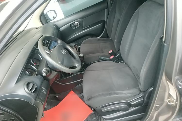Used Nissan Livina 2015 1.6XE Manual Comfort Edition Left Front Seat
