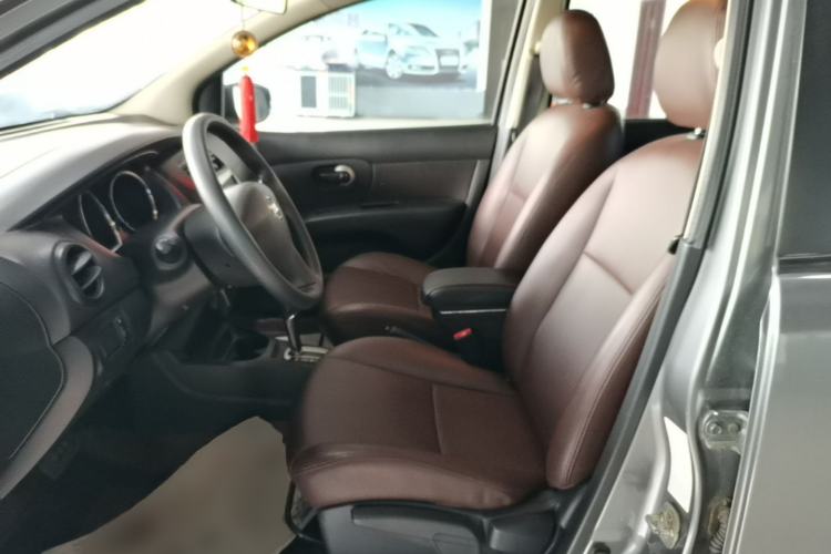 Used Nissan Livina 2015 1.6XE CVT Comfort Edition Left Front Seat