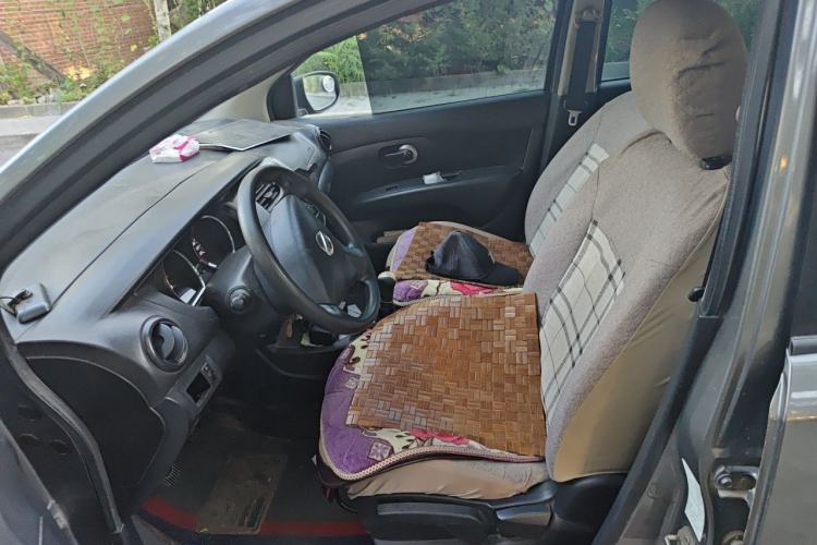 Used Nissan Livina 2015 1.6XE Manual Comfort Edition Left Front Seat