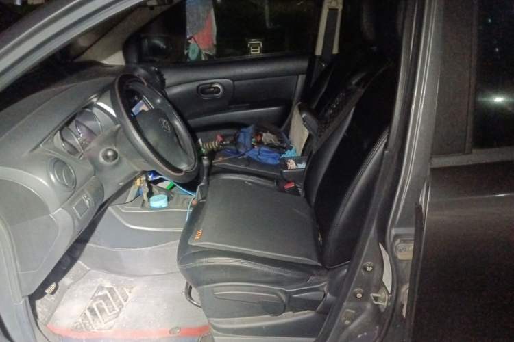 Used Nissan Livina 2015 1.6XE Manual Comfort Edition Left Front Seat