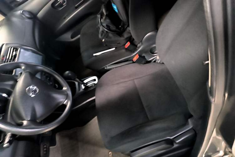 Used Nissan Livina 2015 1.6XE CVT Comfort Edition Left Front Seat