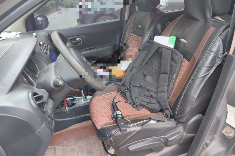 Used Nissan Livina 2015 1.6XE CVT Comfort Edition Left Front Seat