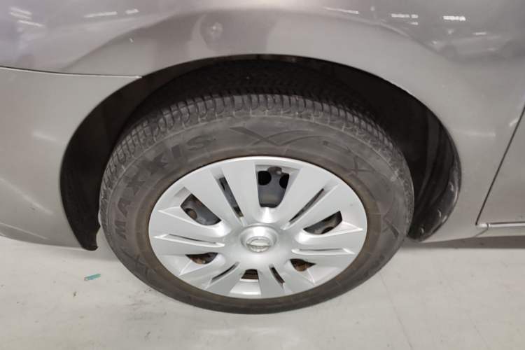 Used Nissan Livina 2015 1.6XE CVT Comfort Edition Left Front Wheel Hub
