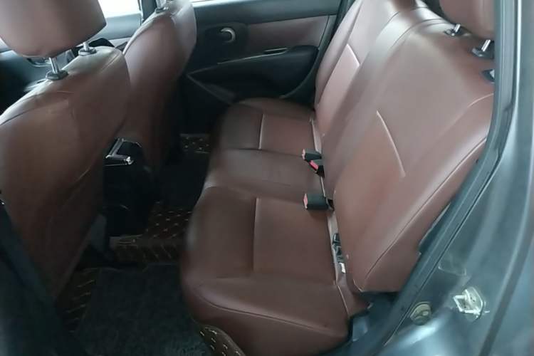 Used Nissan Livina 2015 Jinrui 1.6XV CVT Cool Cafe Edition Left Rear Seat