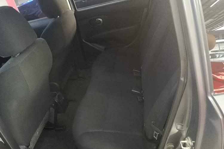 Used Nissan Livina 2015 1.6XE Manual Comfort Edition Left Rear Seat