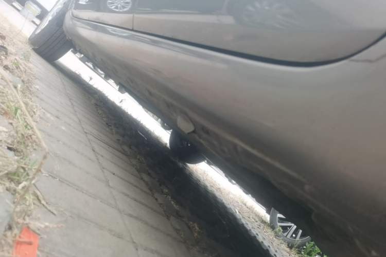 Used Nissan Livina 2015 1.6XE Manual Comfort Edition Left Side Sill
