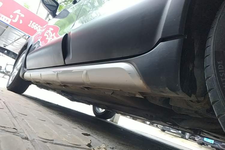 Used Nissan Livina 2015 Jinrui 1.6XV CVT Cool Cafe Edition Left Side Sill