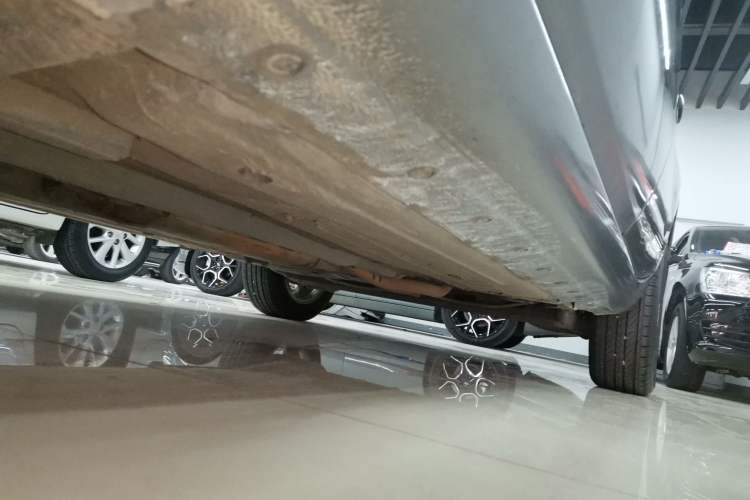 Used Nissan Livina 2015 1.6XE CVT Comfort Edition Left Side Sill