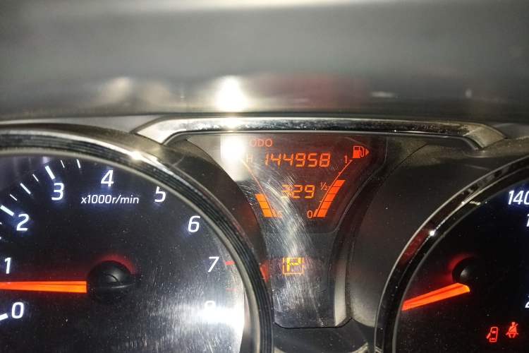 Used Nissan Livina 2015 1.6XE CVT Comfort Edition Odometer Close Up