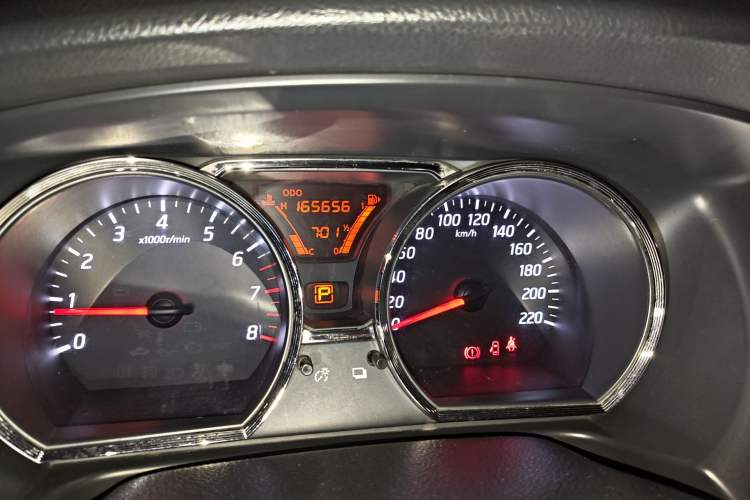 Used Nissan Livina 2015 1.6XE CVT Comfort Edition Odometer Close Up