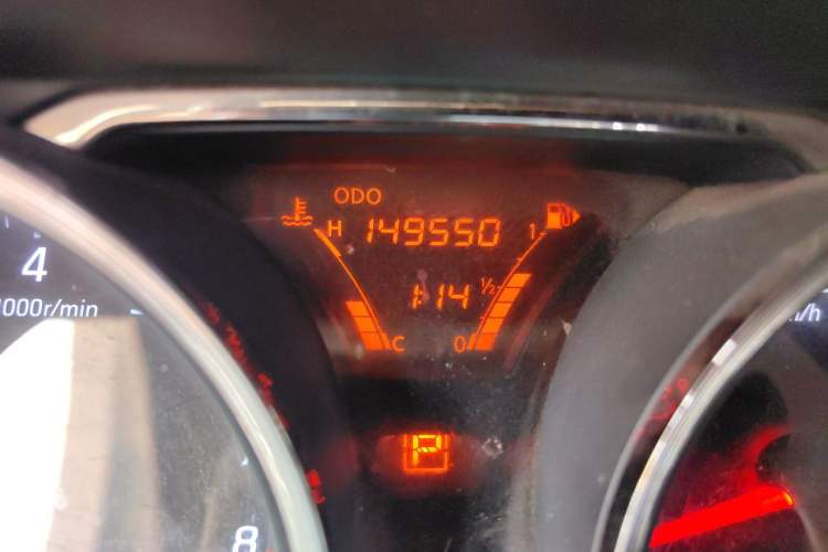 Used Nissan Livina 2015 1.6XE CVT Comfort Edition Odometer Close Up