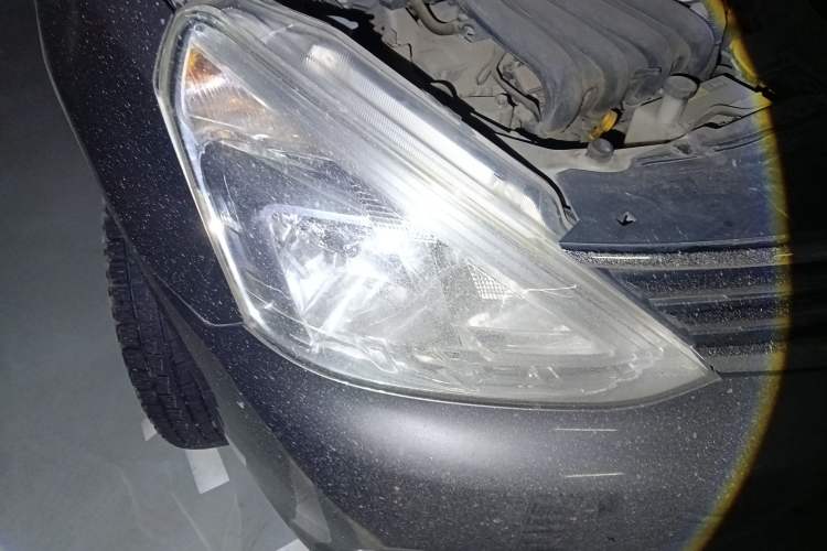 Used Nissan Livina 2015 1.6XE CVT Comfort Edition Right Front Headlight