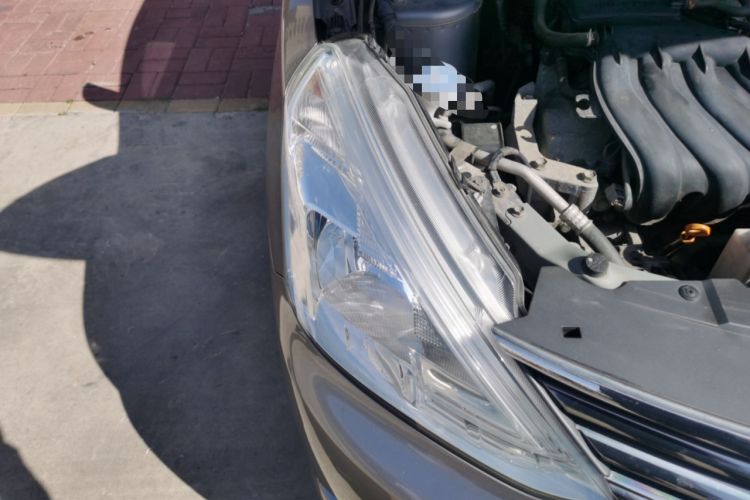 Used Nissan Livina 2015 1.6XE CVT Comfort Edition Right Front Headlight