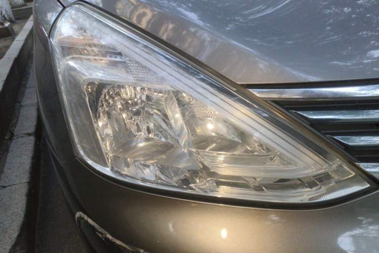 Used Nissan Livina 2015 1.6XE CVT Comfort Edition Right Front Headlight