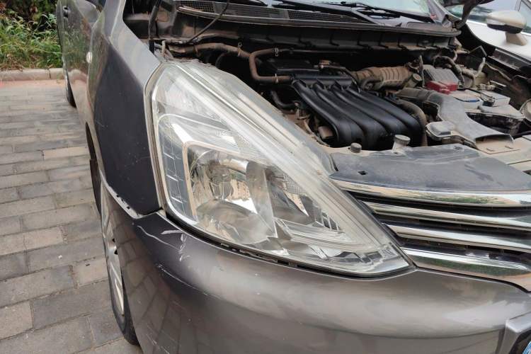 Used Nissan Livina 2015 1.6XE CVT Comfort Edition Right Front Headlight