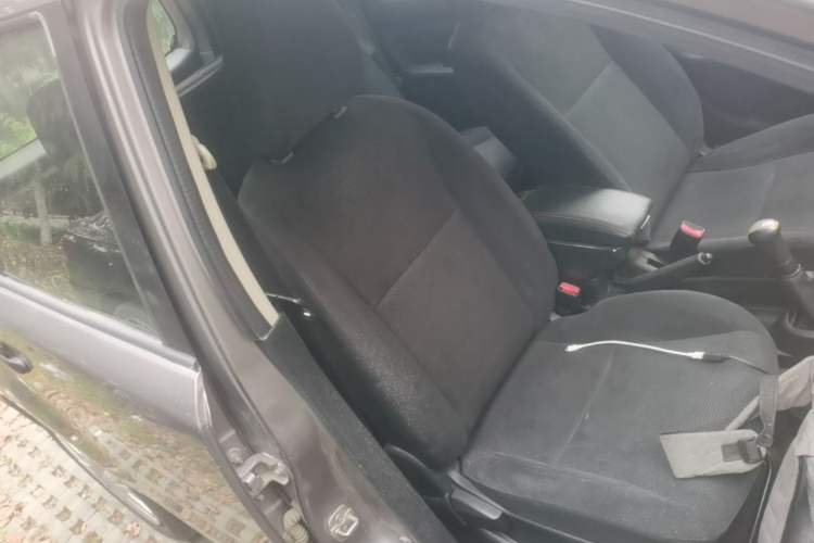 Used Nissan Livina 2015 1.6XE Manual Comfort Edition Right Front Seat