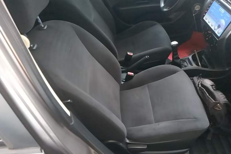 Used Nissan Livina 2015 1.6XE Manual Comfort Edition Right Front Seat