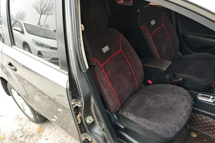 Used Nissan Livina 2015 1.6XE CVT Comfort Edition Right Front Seat