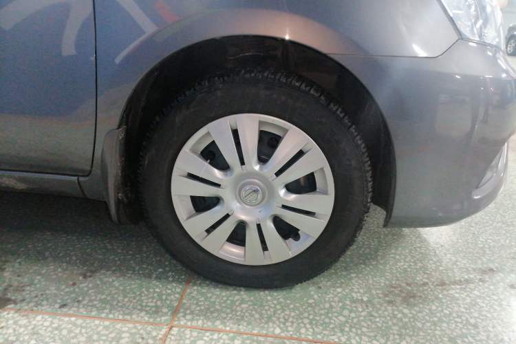 Used Nissan Livina 2015 1.6XE CVT Comfort Edition Right Front Wheel Hub
