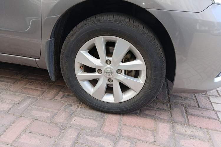 Used Nissan Livina 2015 1.6XE CVT Comfort Edition Right Front Wheel Hub