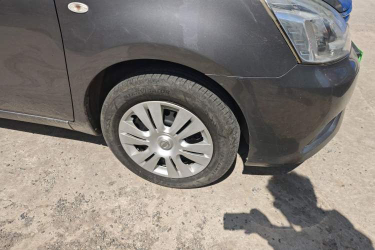 Used Nissan Livina 2015 1.6XE CVT Comfort Edition Right Front Wheel Hub