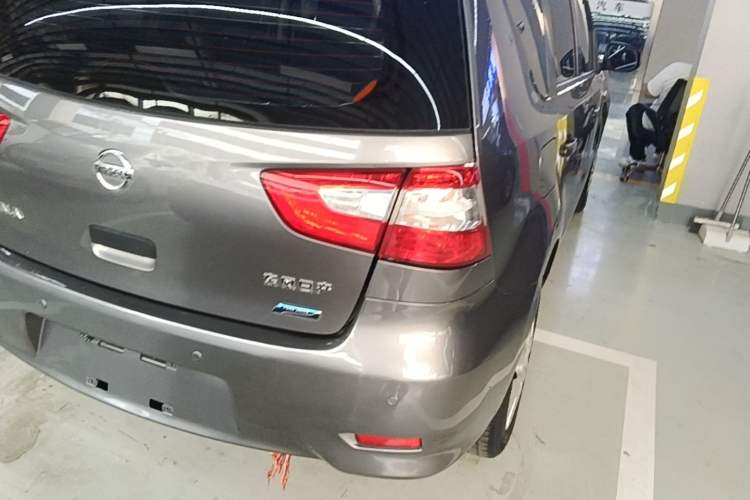Used Nissan Livina 2015 1.6XE Manual Comfort Edition Right Rear Taillight