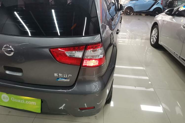 Used Nissan Livina 2015 1.6XE CVT Comfort Edition Right Rear Taillight