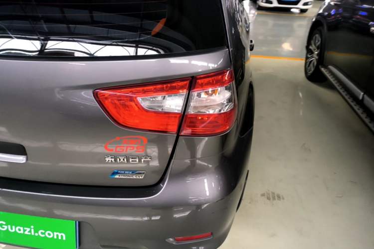 Used Nissan Livina 2015 1.6XE CVT Comfort Edition Right Rear Taillight