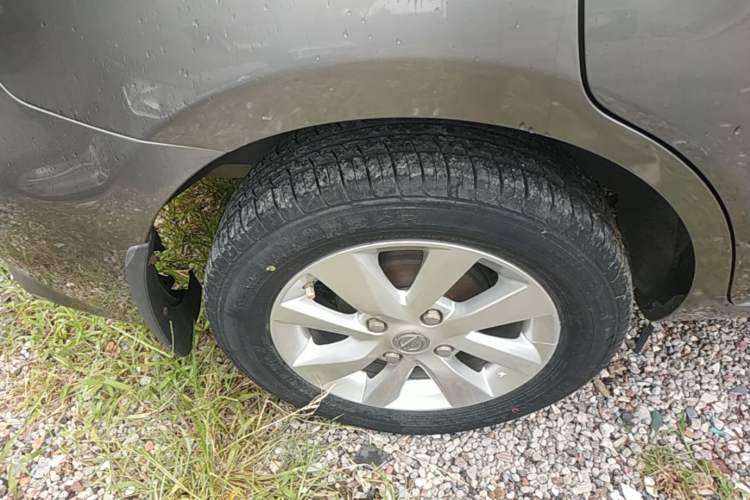 Used Nissan Livina 2015 1.6XE CVT Comfort Edition Right Rear Wheel Hub