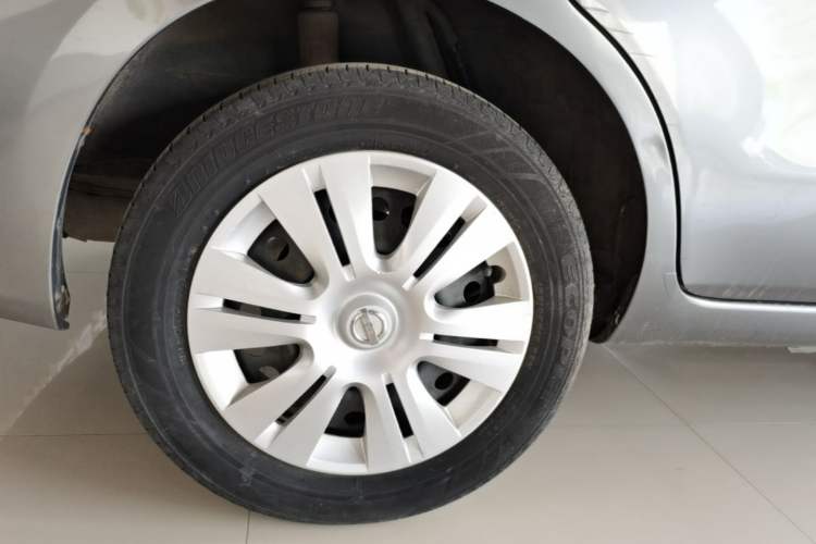 Used Nissan Livina 2015 1.6XE CVT Comfort Edition Right Rear Wheel Hub