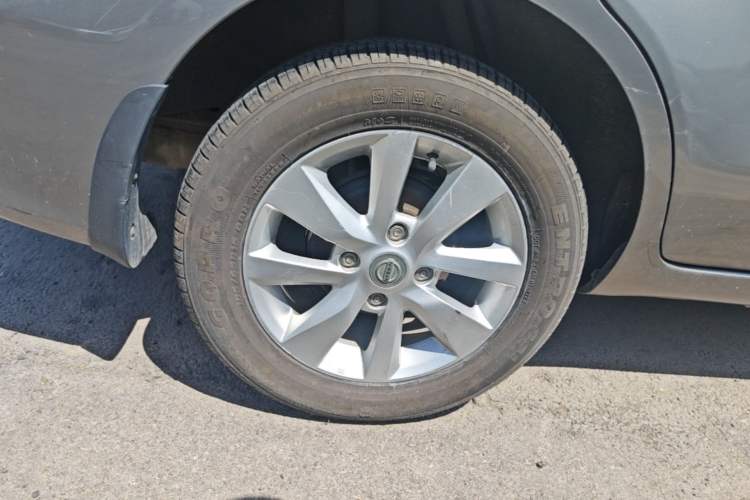 Used Nissan Livina 2015 1.6XE CVT Comfort Edition Right Rear Wheel Hub