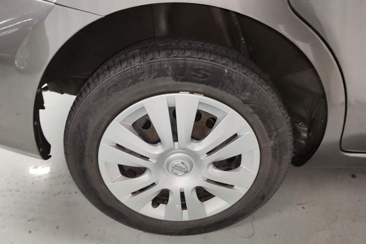 Used Nissan Livina 2015 1.6XE CVT Comfort Edition Right Rear Wheel Hub