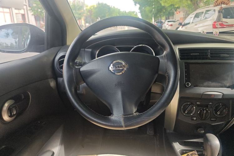 Used Nissan Livina 2015 1.6XE CVT Comfort Edition Steering Wheel
