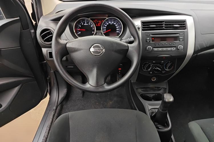 Used Nissan Livina 2015 1.6XE Manual Comfort Edition Steering Wheel